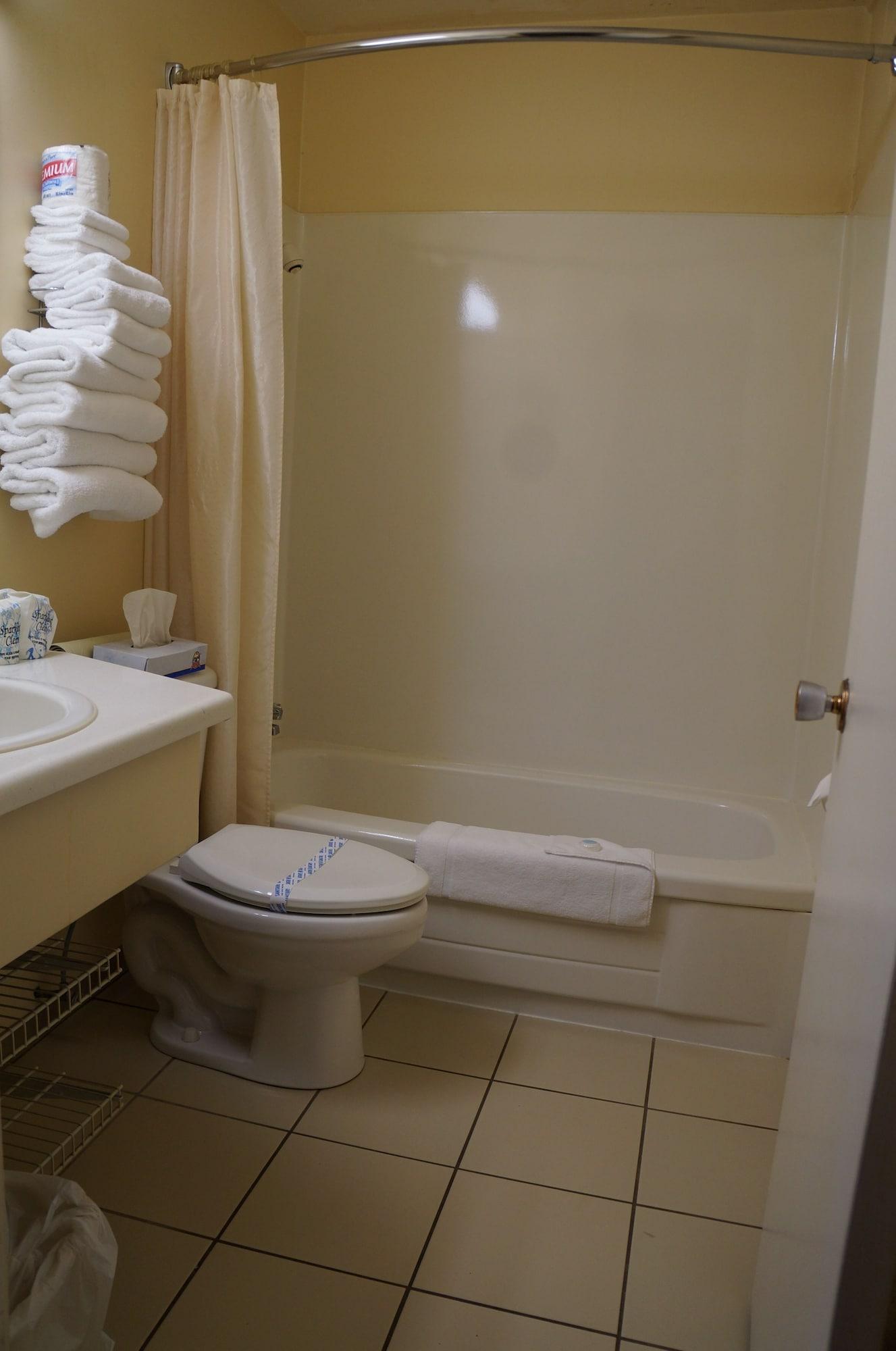 Westward Inn & Suites Λάνγκλεϊ Εξωτερικό φωτογραφία