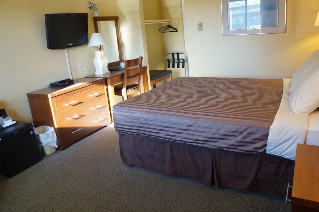 Westward Inn & Suites Λάνγκλεϊ Εξωτερικό φωτογραφία