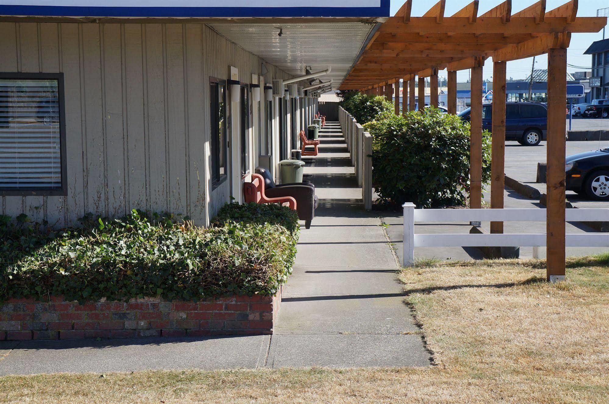 Westward Inn & Suites Λάνγκλεϊ Εξωτερικό φωτογραφία