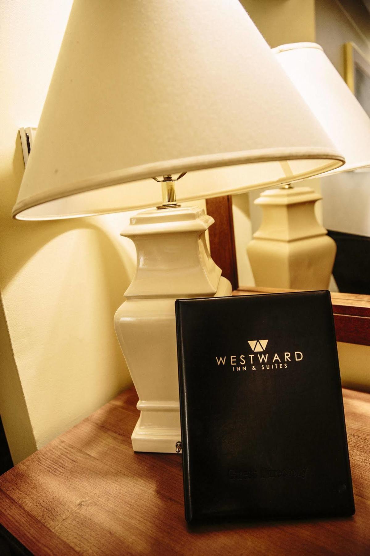 Westward Inn & Suites Λάνγκλεϊ Εξωτερικό φωτογραφία